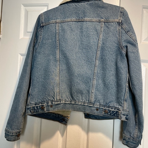 Levi’s original trucker sherpa jacket NWT - Picture 2 of 4